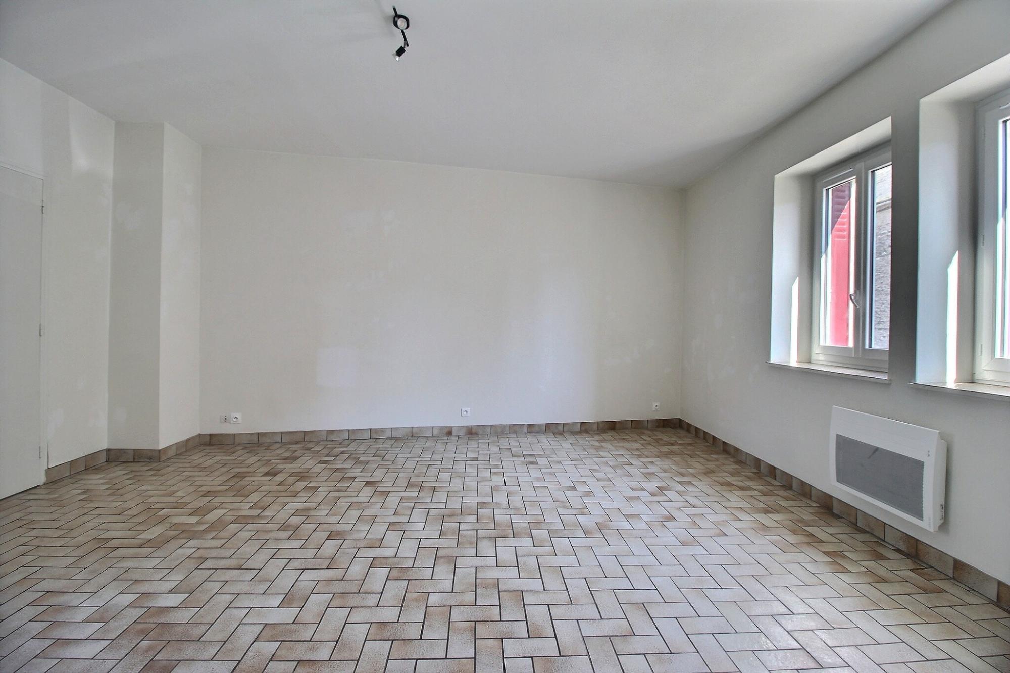 Immeuble • Angerville • 129m2