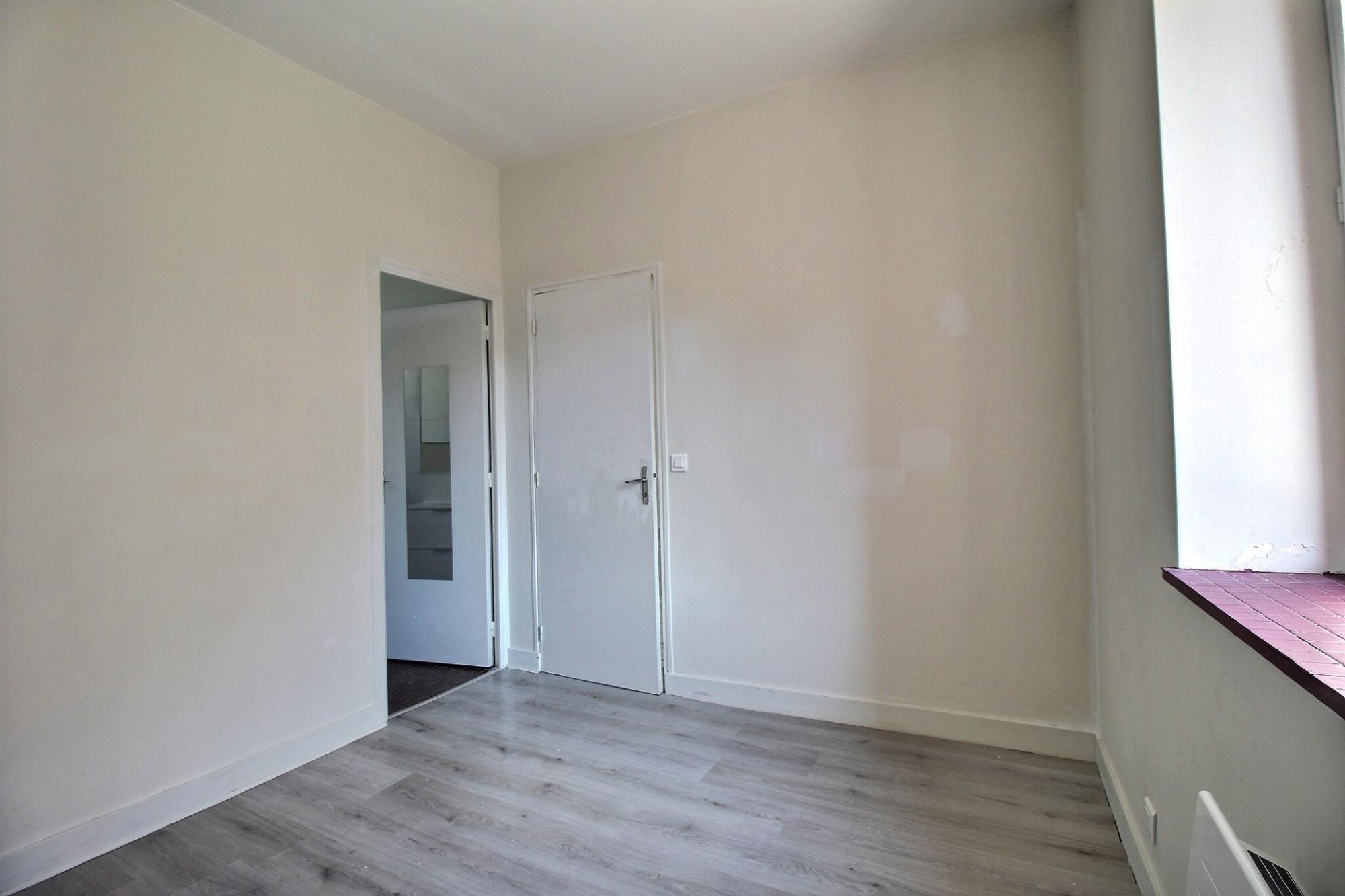 Immeuble • Angerville • 129m2