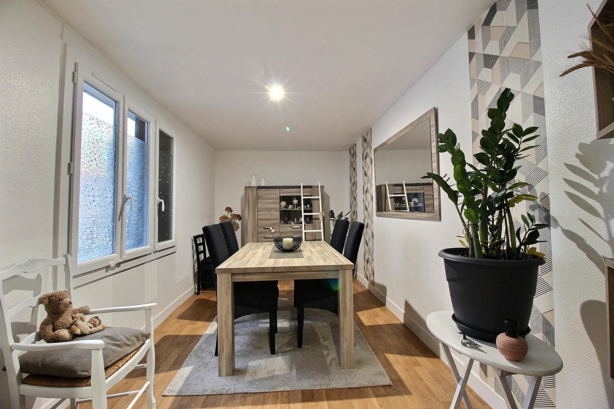 Immeuble • Angerville • 267m2