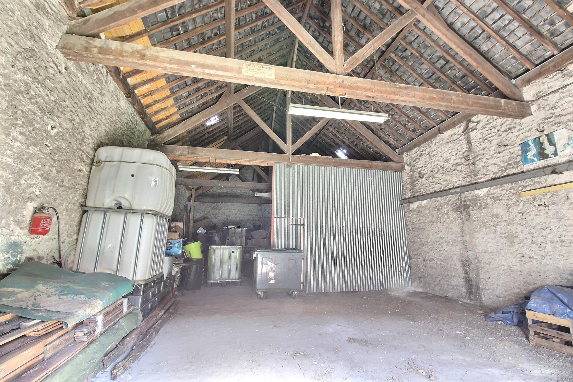 Immeuble • Angerville • 129m2