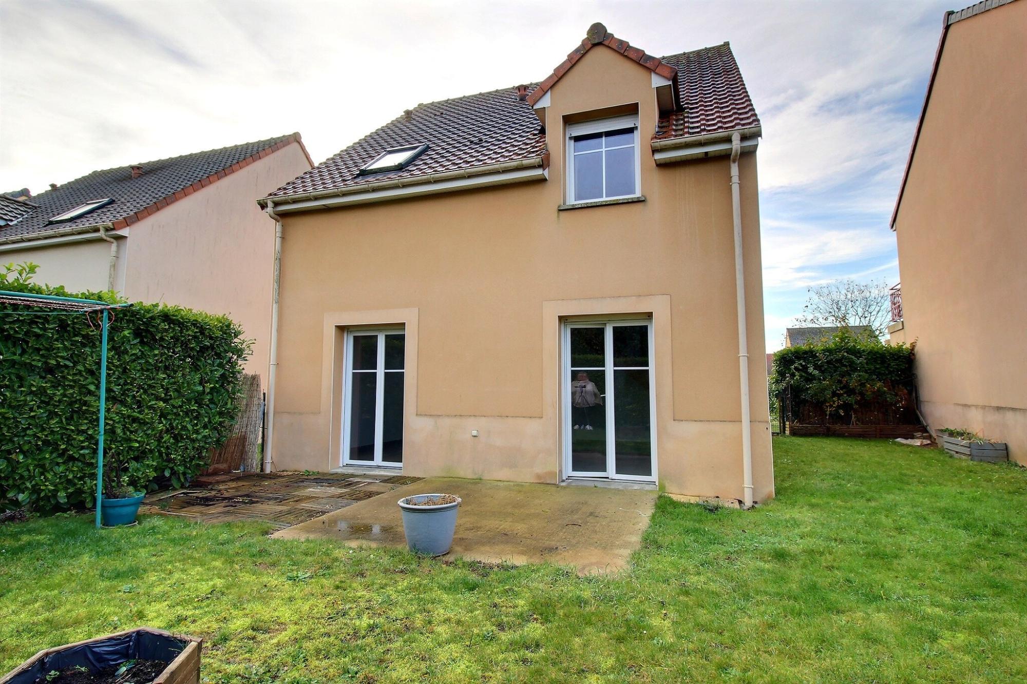 Maison • Angerville • 87m2