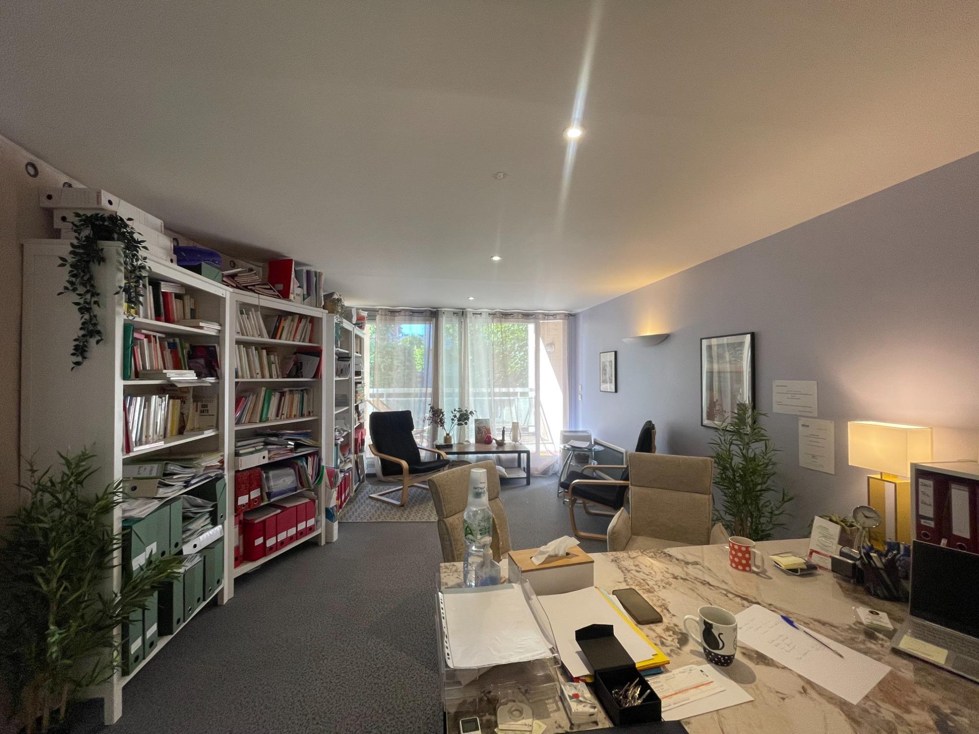 Immobilier commercial • Chamalières • 92m2
