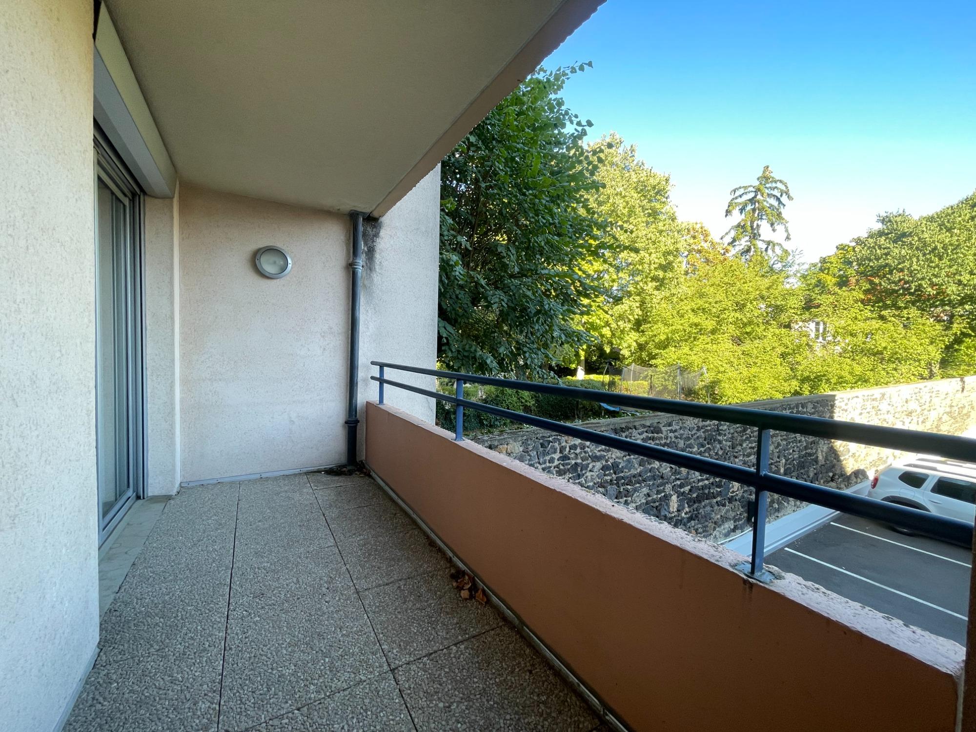 Immobilier commercial • Chamalières • 92m2