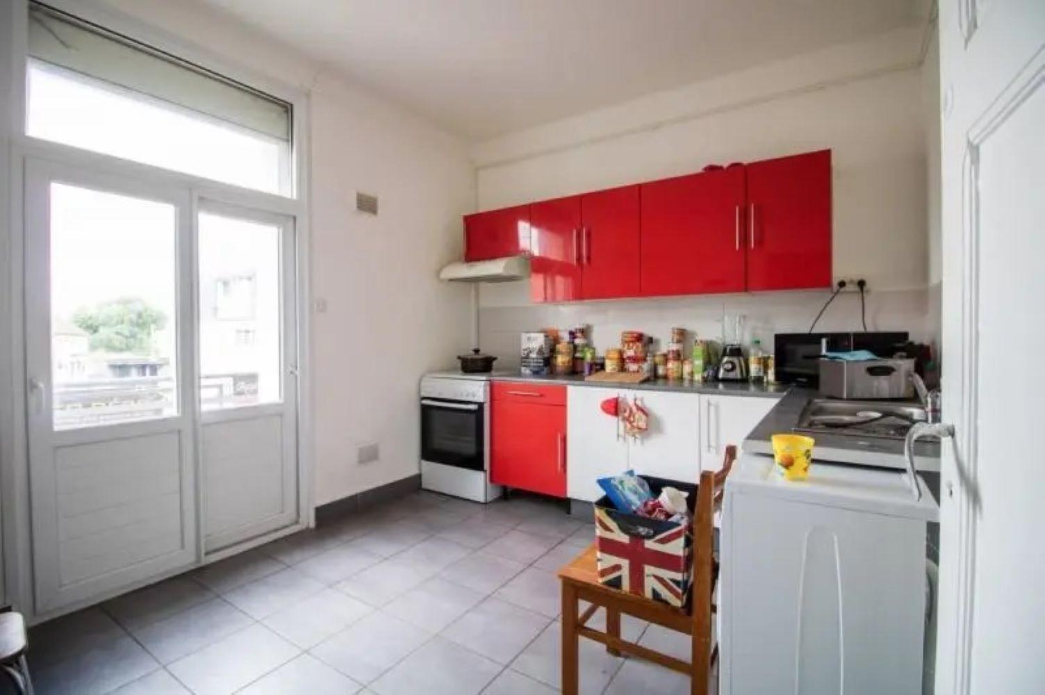 Produit d'investissement • MONTLUCON • 261m2